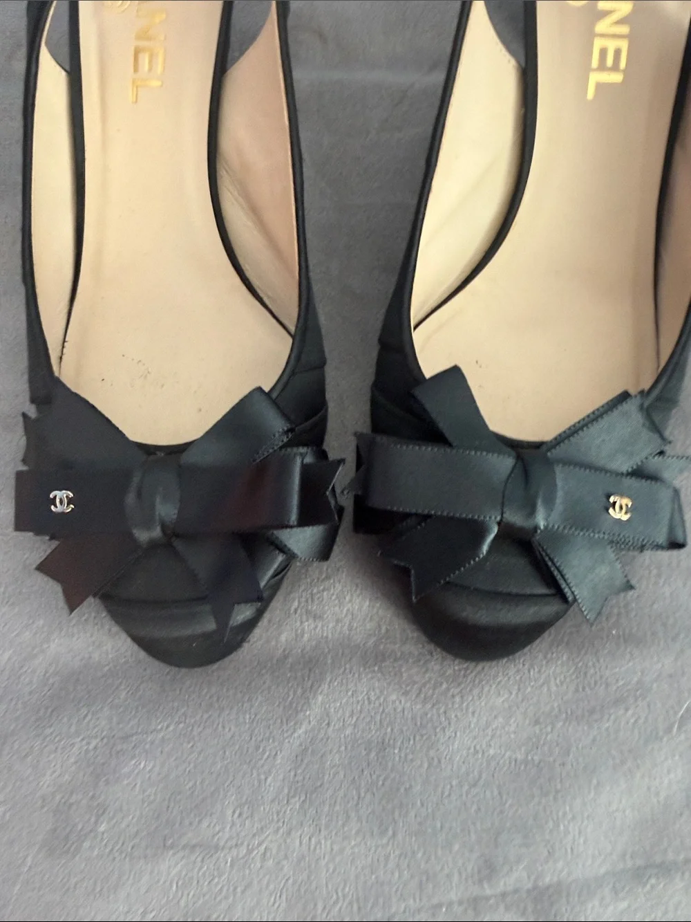 CHANEL Black Satin Slingback Pumps with Bow Accent
